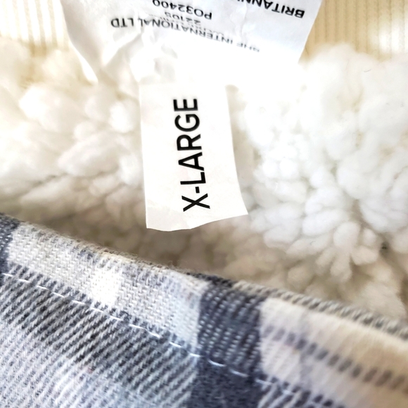 Koolaburra by Ugg Fleece Dog Coat with Cap for your furbaby!  Size XL - Picture 3 of 9